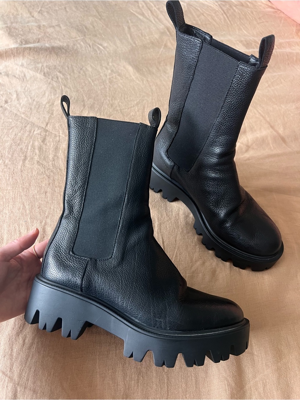Charles David Leather Chelsea Boots